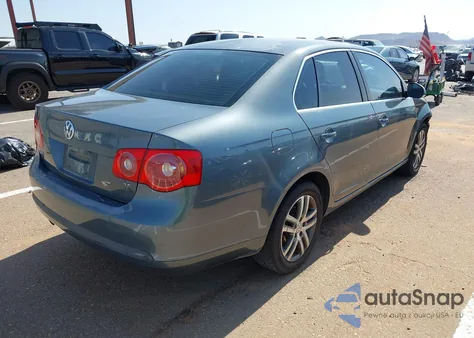 2006 Volkswagen Jetta 2.5 from USA, damaged, VIN 3VWRF71K26M695308